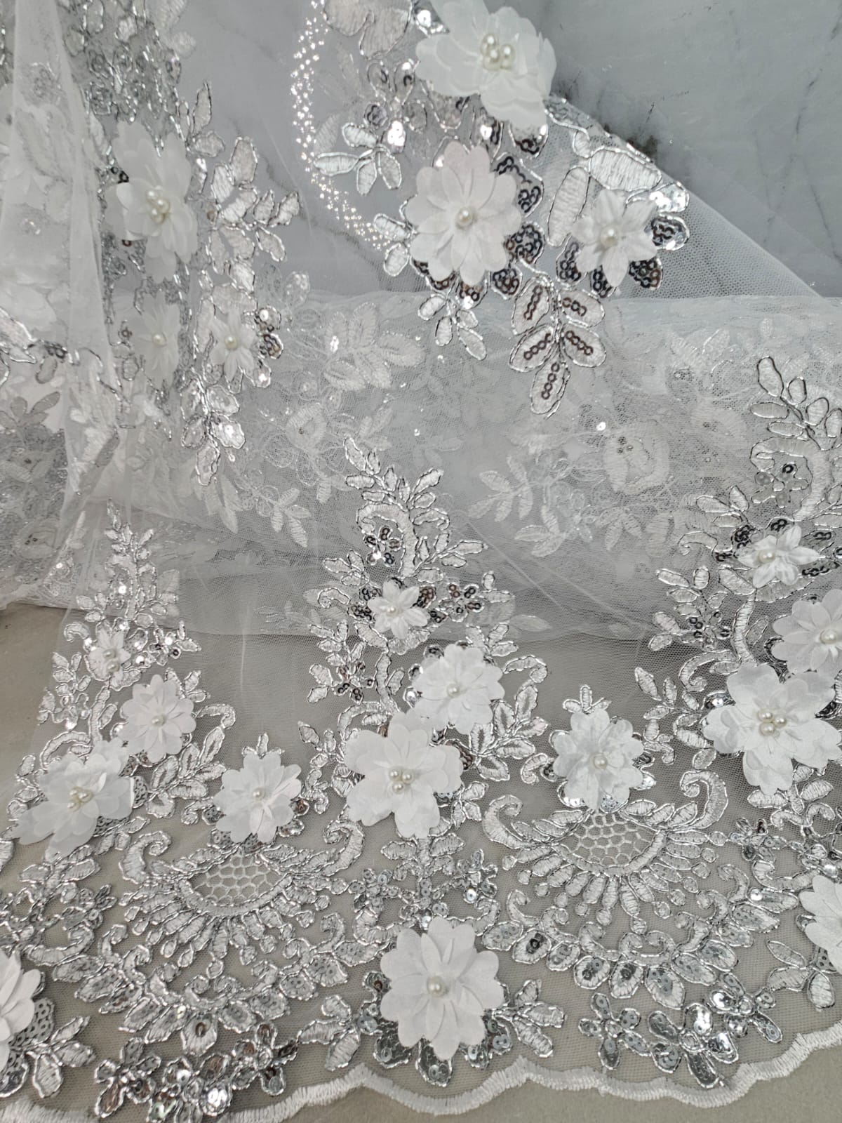 Tul Bordado Con Floral 3D, Lentejuela Y Perlas HH159 ideal para vestidos de noche de boda y de XV años – tela por metro Ceremonia Textil