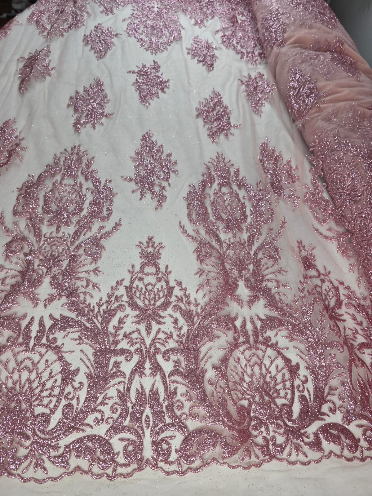Tul Bordado Con Diseño En Acabado Glitter HH169 ideal para vestidos de noche de boda y de XV años – tela por metro Ceremonia Textil