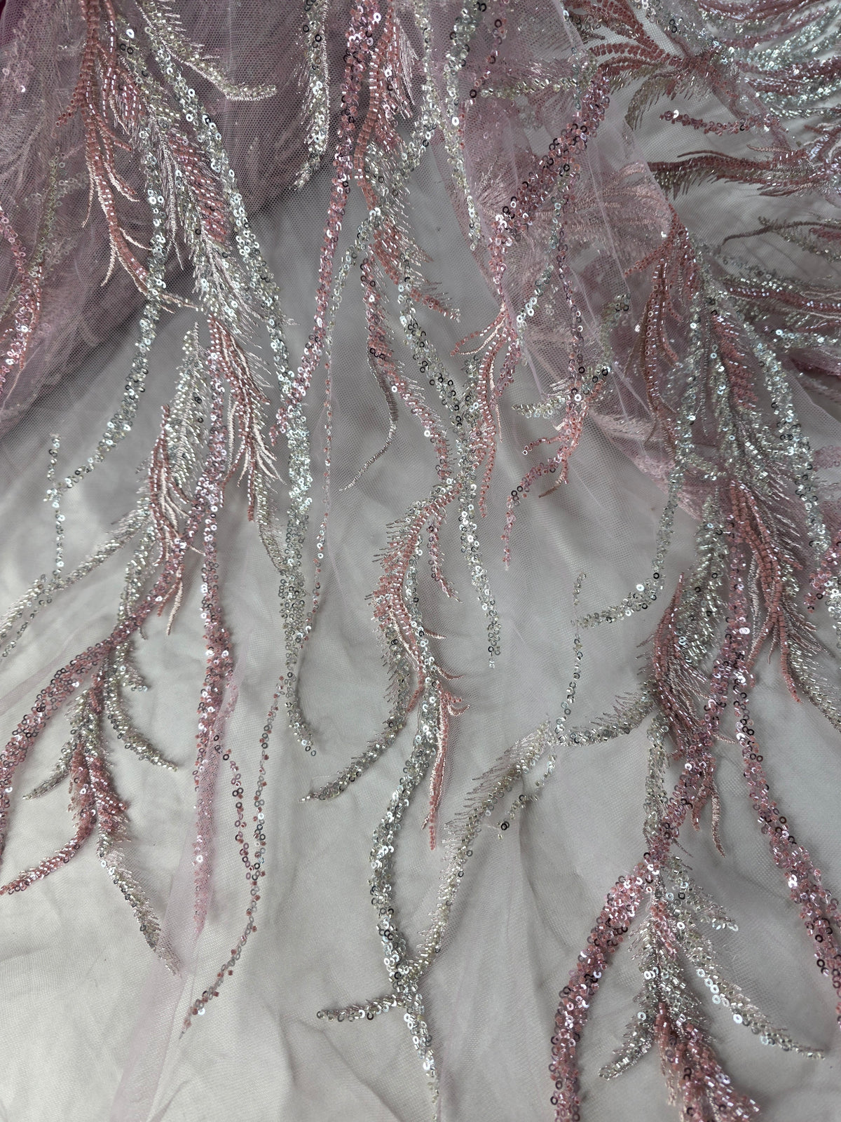 Tul Bordado Con Ramas En Lentejuela Y Chaquira HH196 ideal para vestidos de noche de boda y de XV años – tela por metro Ceremonia Textil