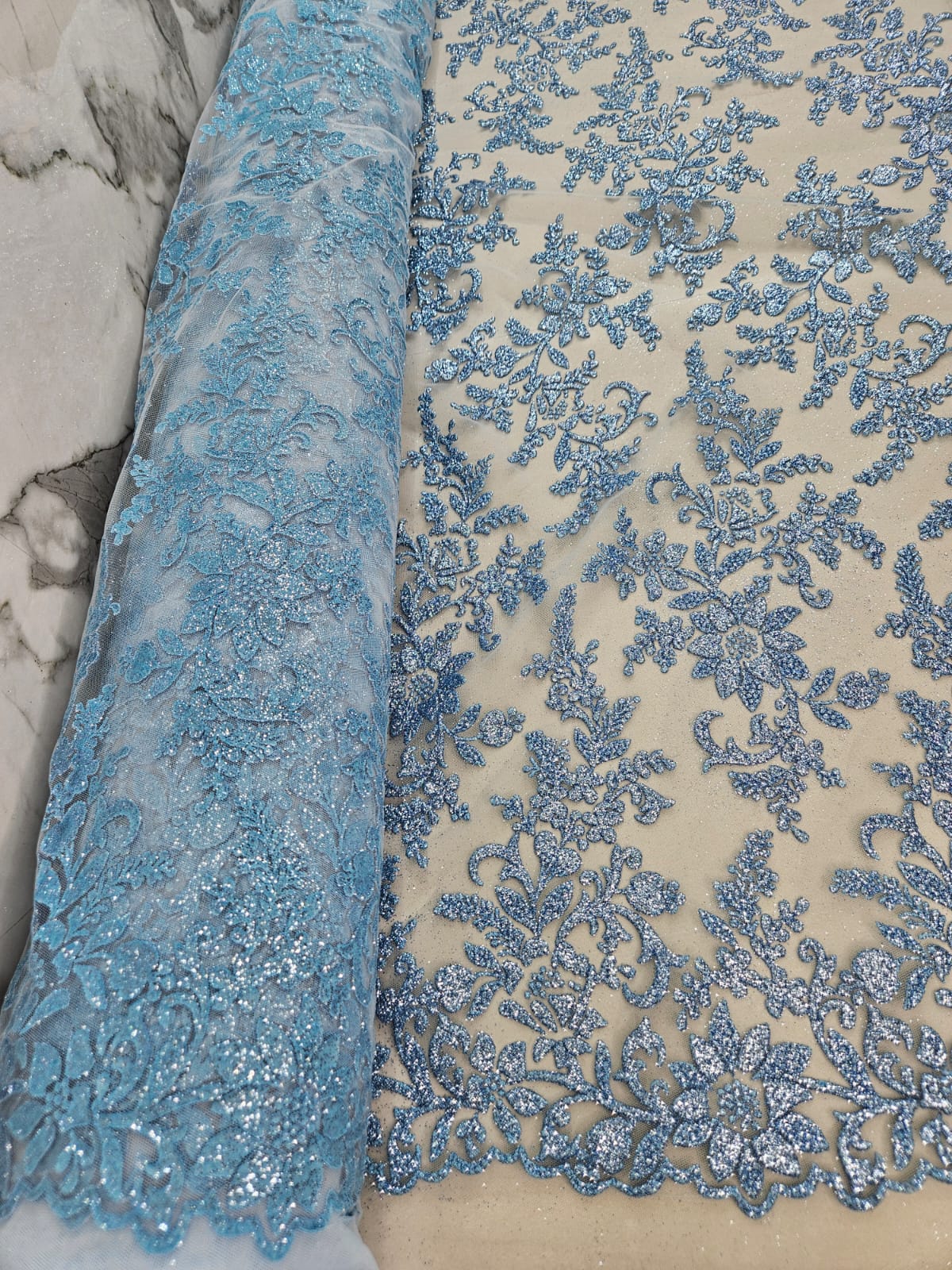 Tul Bordado Con Estampado en Glitter Diseño Floral HH240 ideal para vestidos de noche de boda y de XV años – tela por metro Ceremonia Textil