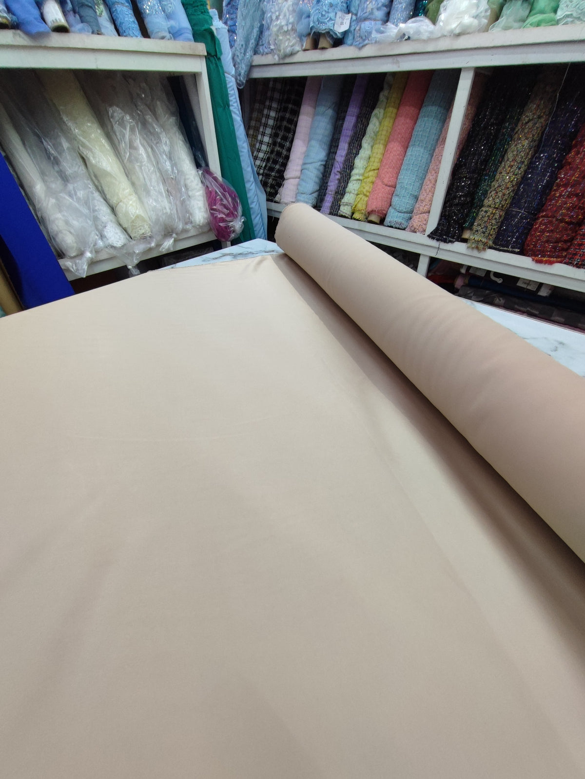 HH1 Arena: fotografía real de la tela. Ceremonia Textil. Se vende tela por metro.