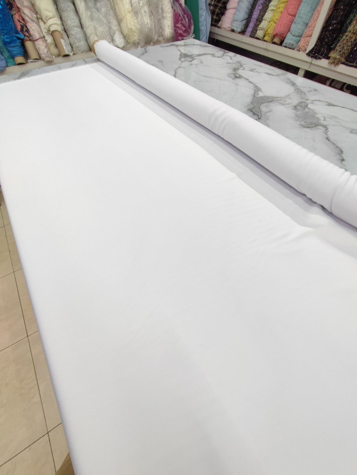 HH1 Blanco: fotografía real de la tela. Ceremonia Textil. Se vende tela por metro.