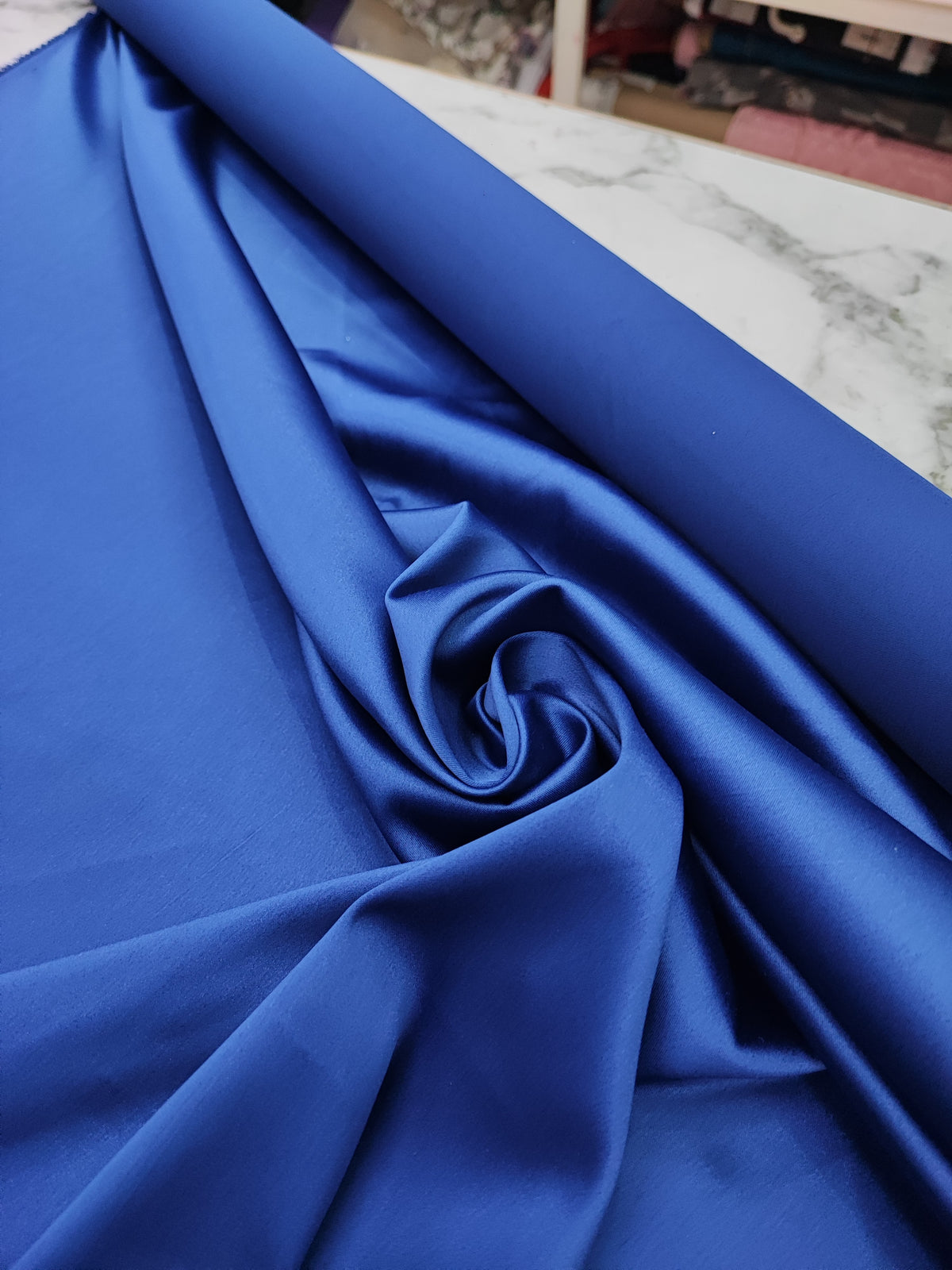 HH1 Marino claro: fotografía real de la tela. Ceremonia Textil. Se vende tela por metro.