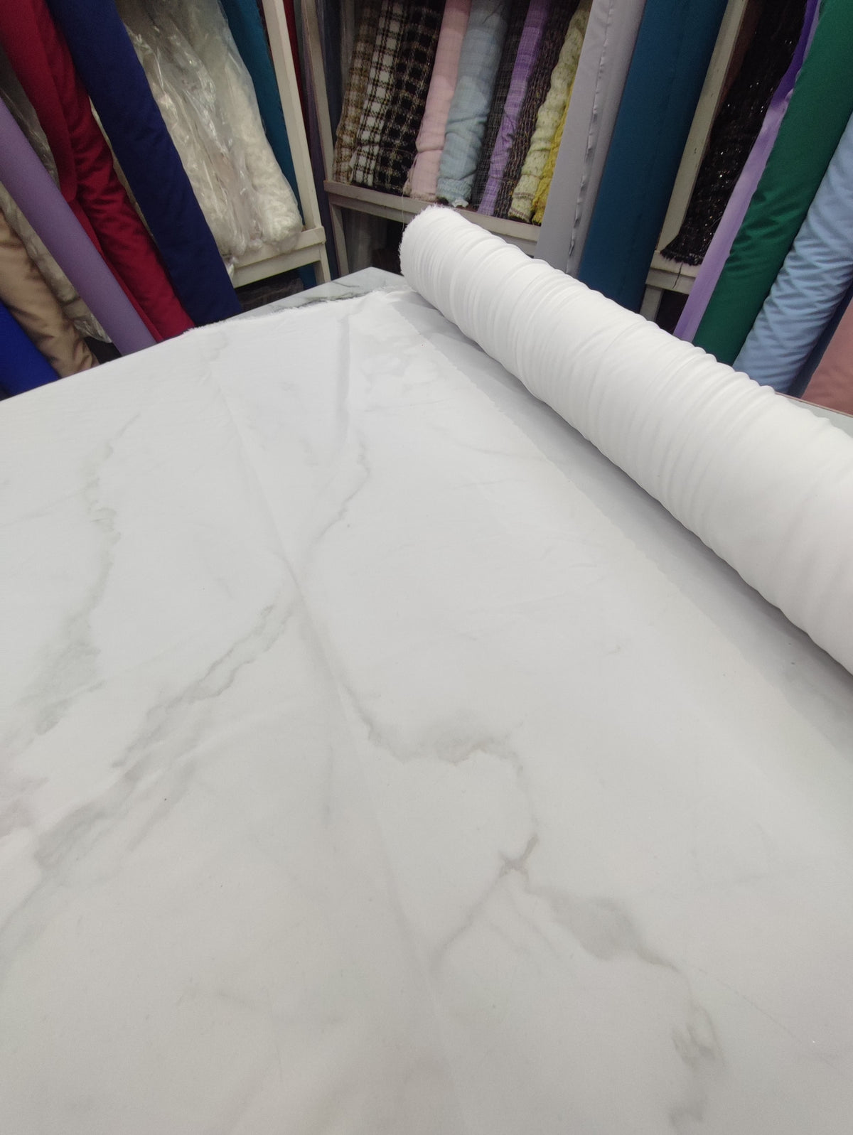 HH10 hueso: fotografía real de la tela. Ceremonia Textil. Se vende tela por metro.