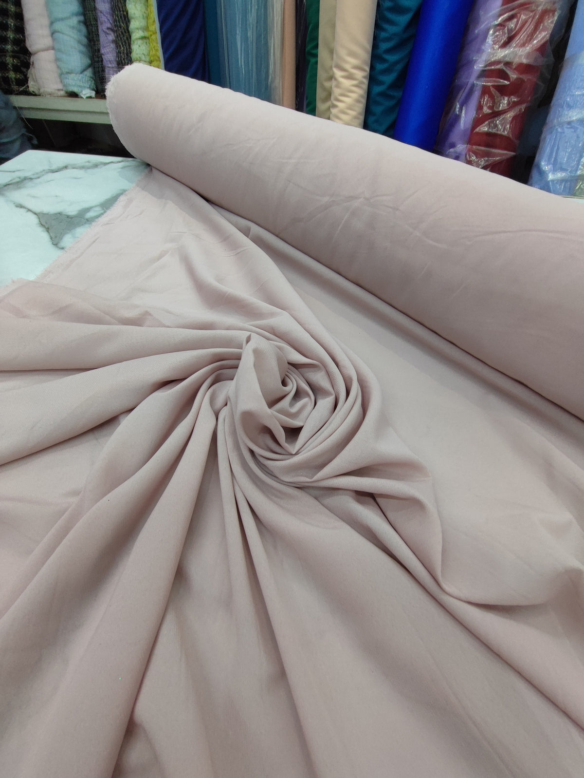 HH10 Palo de rosa: fotografía real de la tela. Ceremonia Textil. Se vende tela por metro.