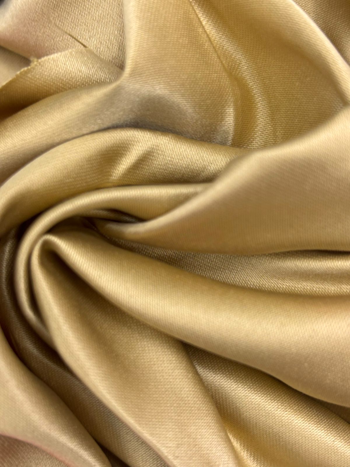 HH11 ORO: fotografía real del tejido y color exacto. Ceremonia Textil. Se vende tela por metro.
