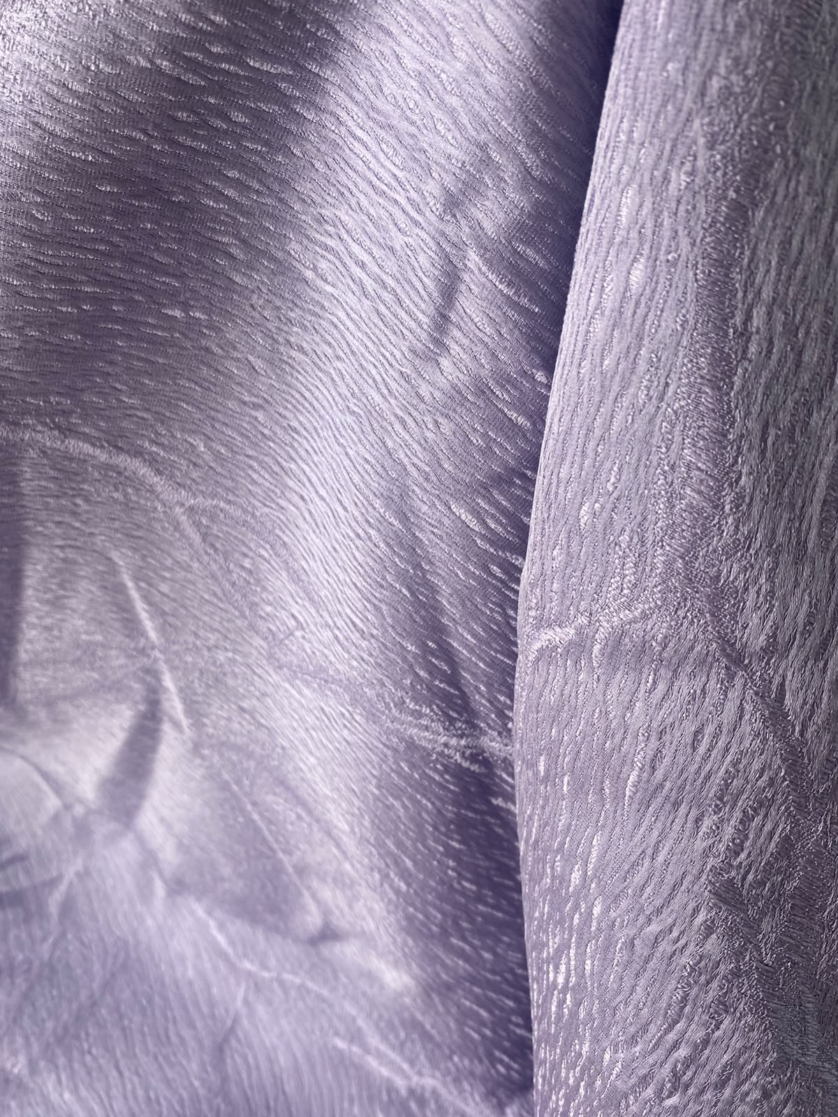 HH233 MALVA: fotografía real de la tela. Ceremonia Textil. Se vende tela por metro.