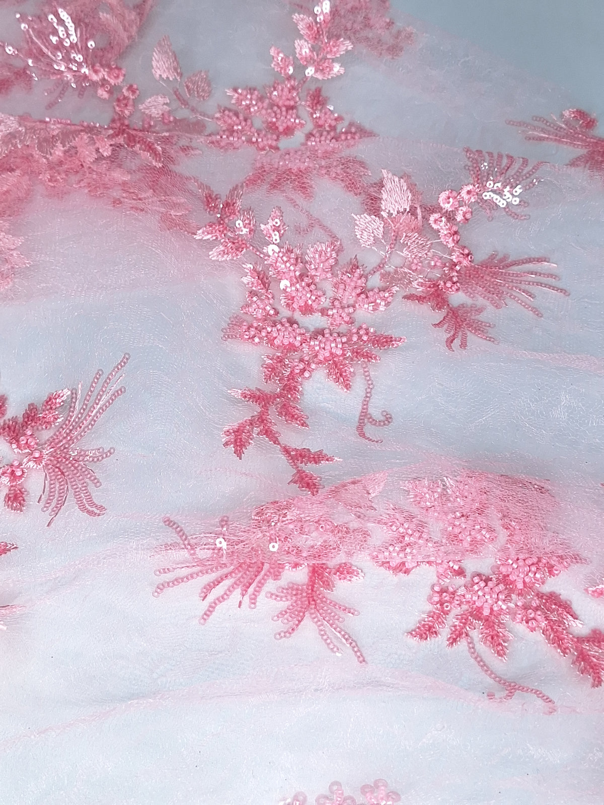 Tul Bordado Con Floral, Lentejuela Y Chaquira HH161 ideal para vestidos de noche de boda y de XV años – tela por metro Ceremonia Textil
