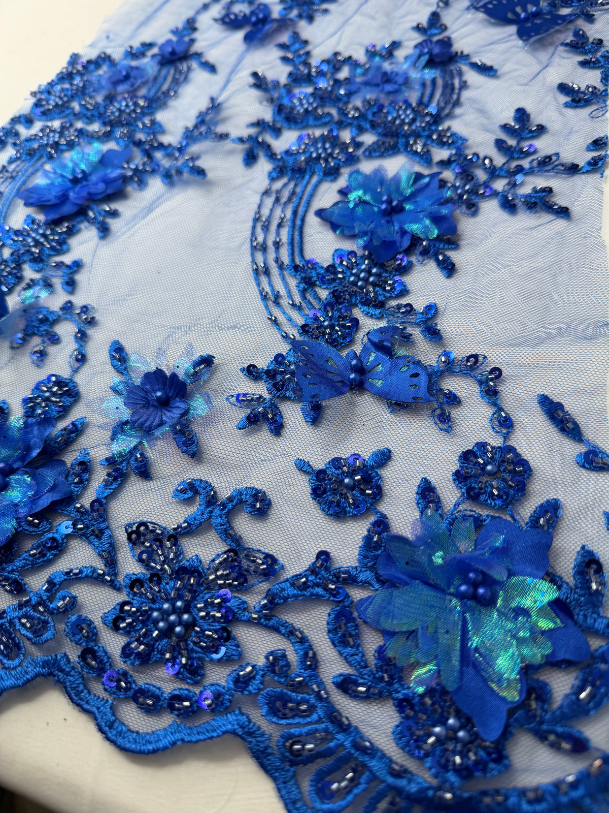 Tul bordado con lentejuela, canutillo y flor y mariposa 3d en tornasol hh237 – tela por metro Ceremonia Textil