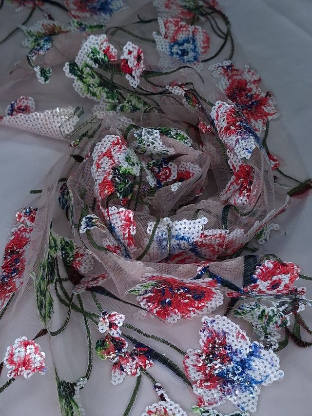 Tul bordado Con Flores de Lentejuela A671, ideal para vestidos de noche de boda y de XV años – tela por metro Ceremonia Textil