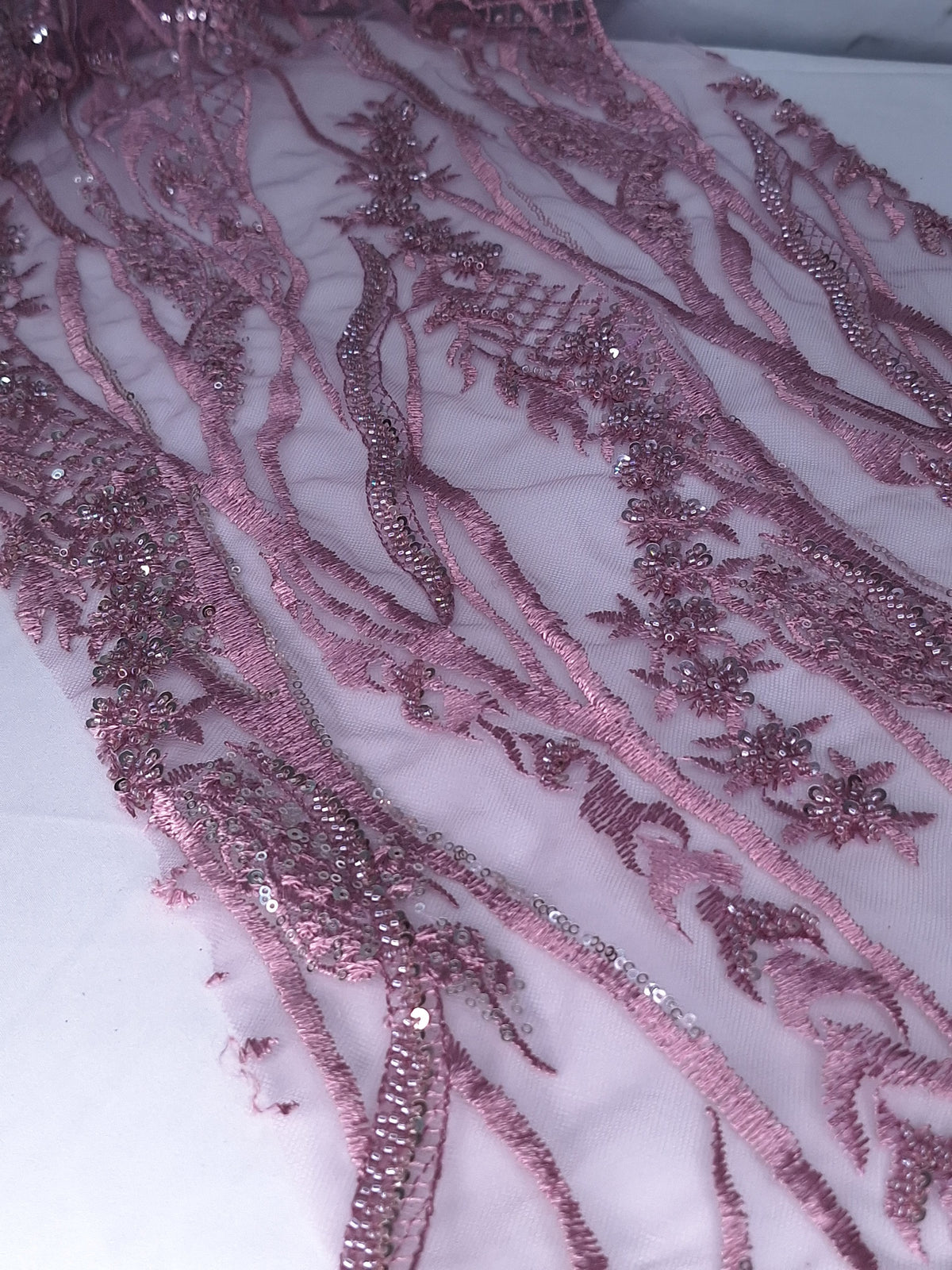 Tul bordado Con Flores, Chaquira y Lentejuela A951, ideal para vestidos de noche de boda y de XV años – tela por metro Ceremonia Textil