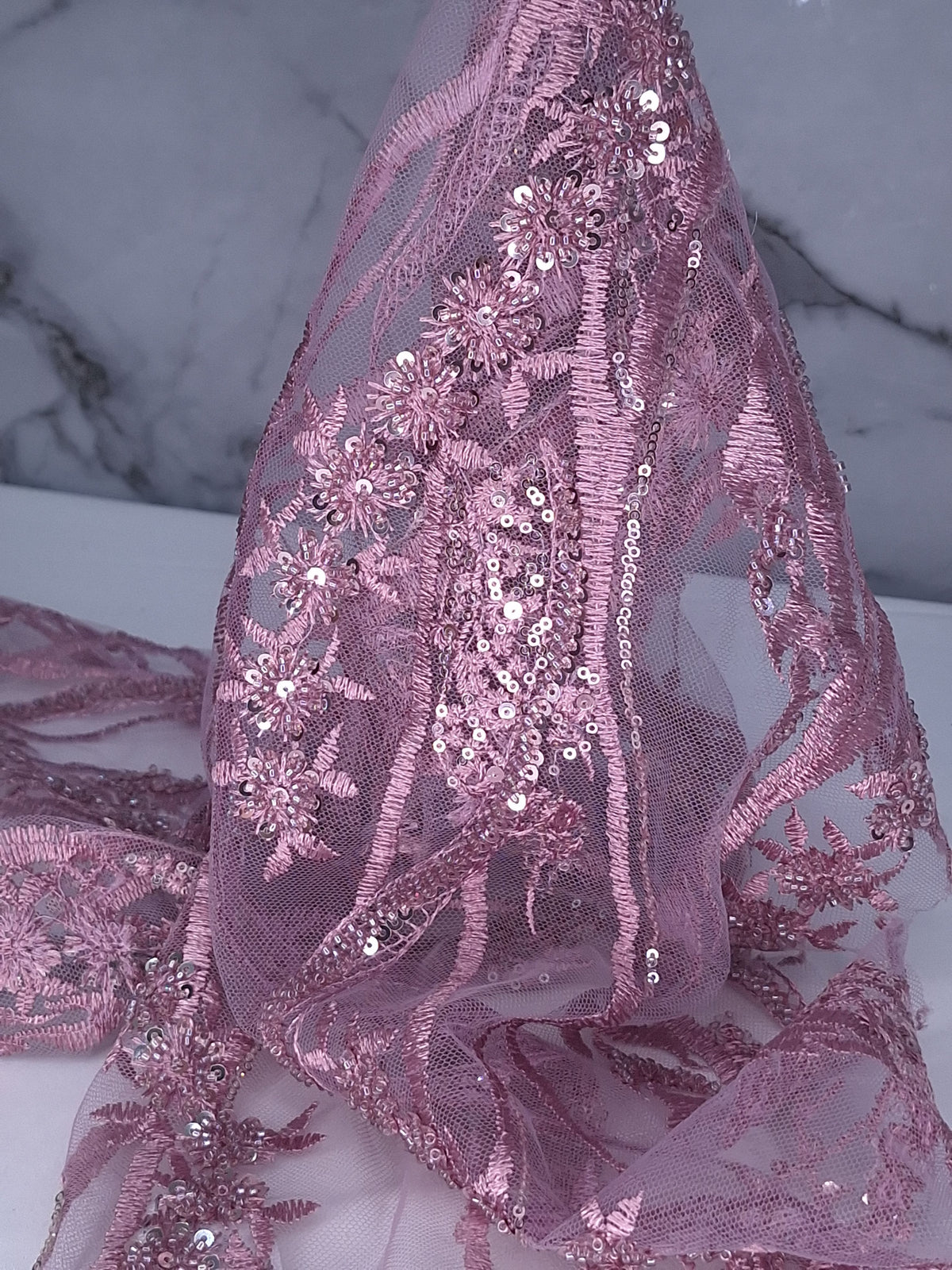 Tul bordado Con Flores, Chaquira y Lentejuela A951, ideal para vestidos de noche de boda y de XV años – tela por metro Ceremonia Textil