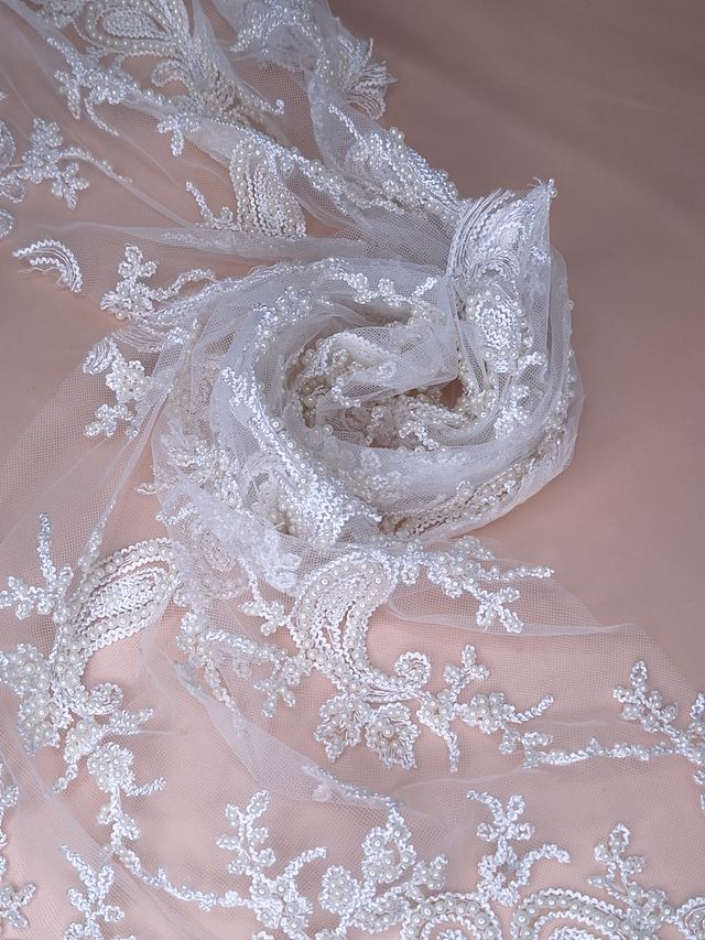 Tul bordado color hueso A884, ideal para vestidos de noche de boda y de XV años – tela por metro Ceremonia Textil