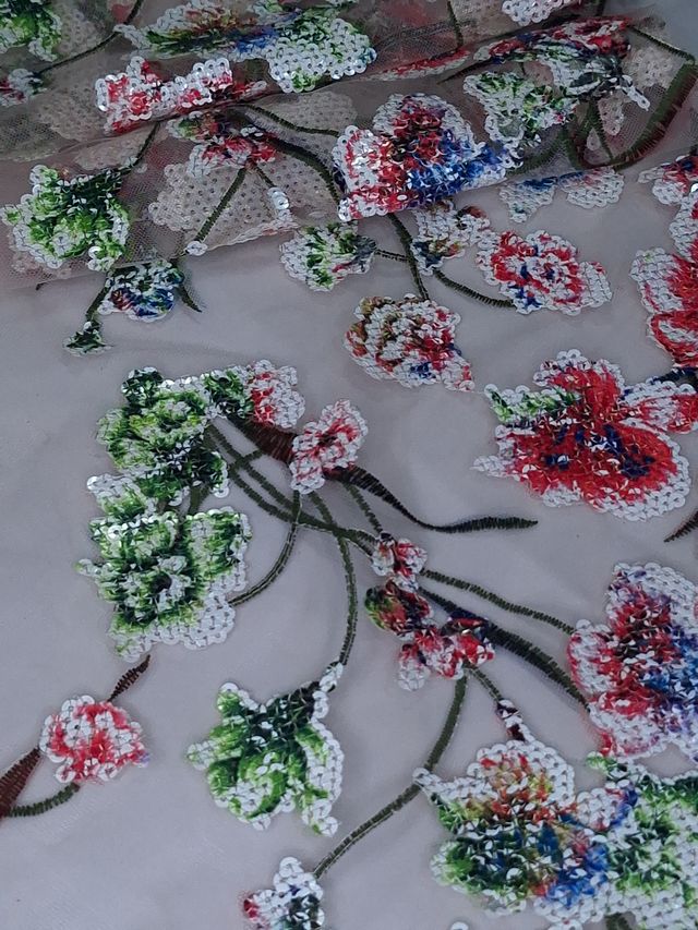 Tul bordado Con Flores de Lentejuela A671, ideal para vestidos de noche de boda y de XV años – tela por metro Ceremonia Textil